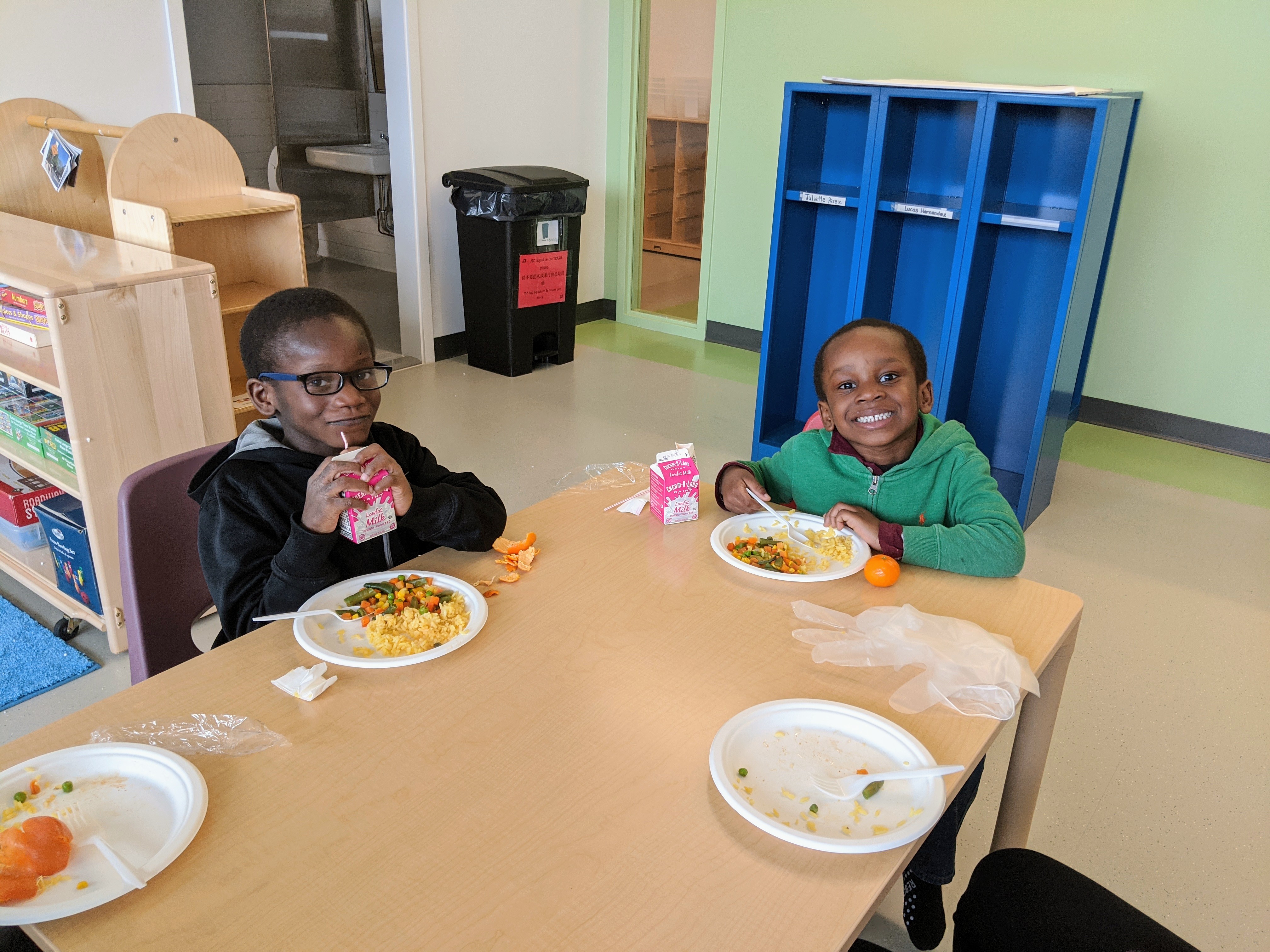 Youngsters enjoy lunch